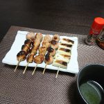 今夜はおでんの残りにつくね焼きで一杯